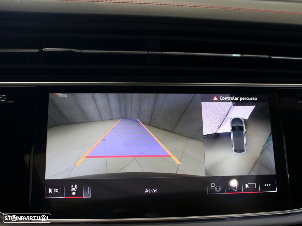 Audi Q8 55 TFSIe quattro Tiptronic - 16
