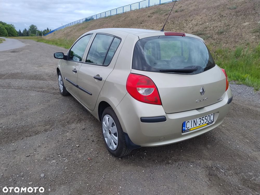 Renault Clio 1.2 16V Alize - 3