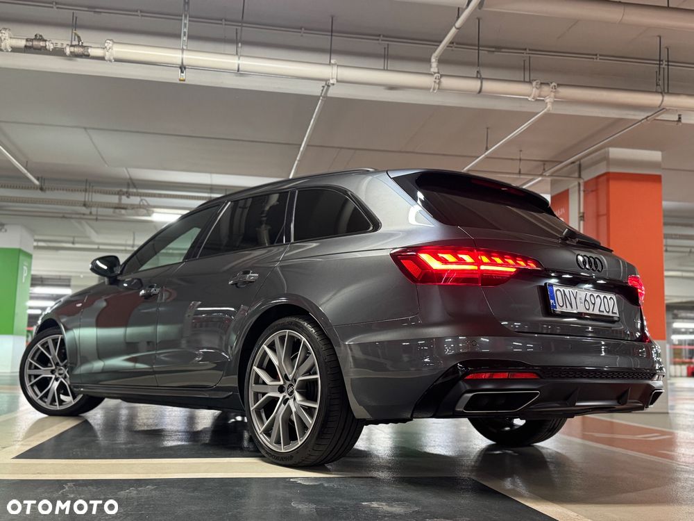 Audi A4 Avant 40 TDI quattro S tronic S line - 12