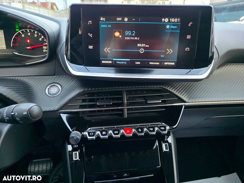 Peugeot 2008 PureTech 130 EAT8 Allure - 24