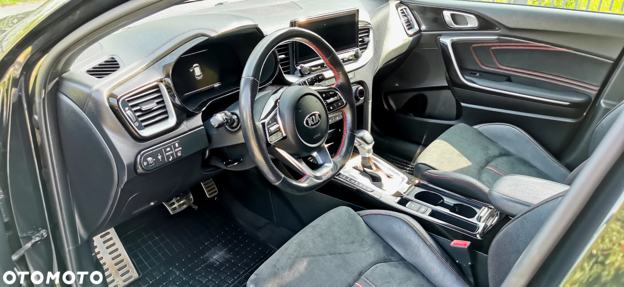 Kia ProCeed 1.6 T-GDI GT DCT - 13