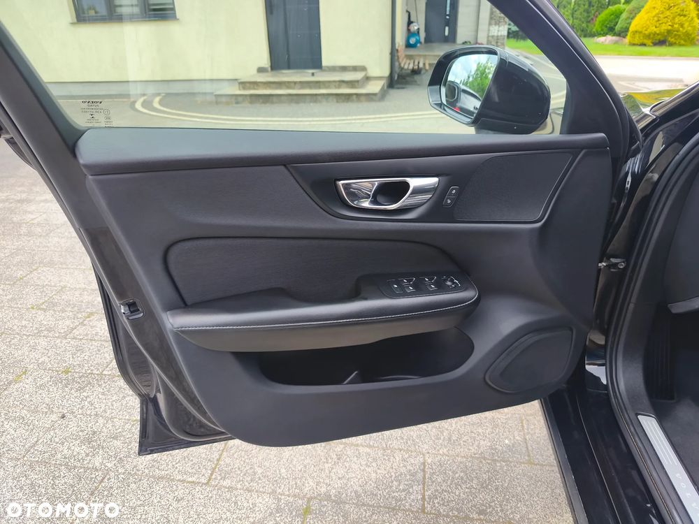 Volvo V60 D3 Momentum Core - 11