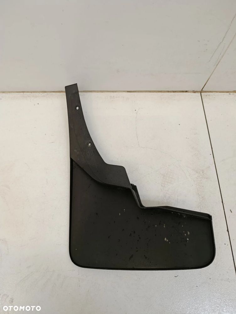 Chlapacz osłona prawy przód Renault Alaskan - 4