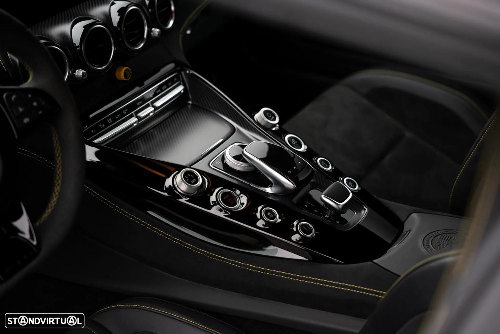 Mercedes-Benz AMG GT R - 24