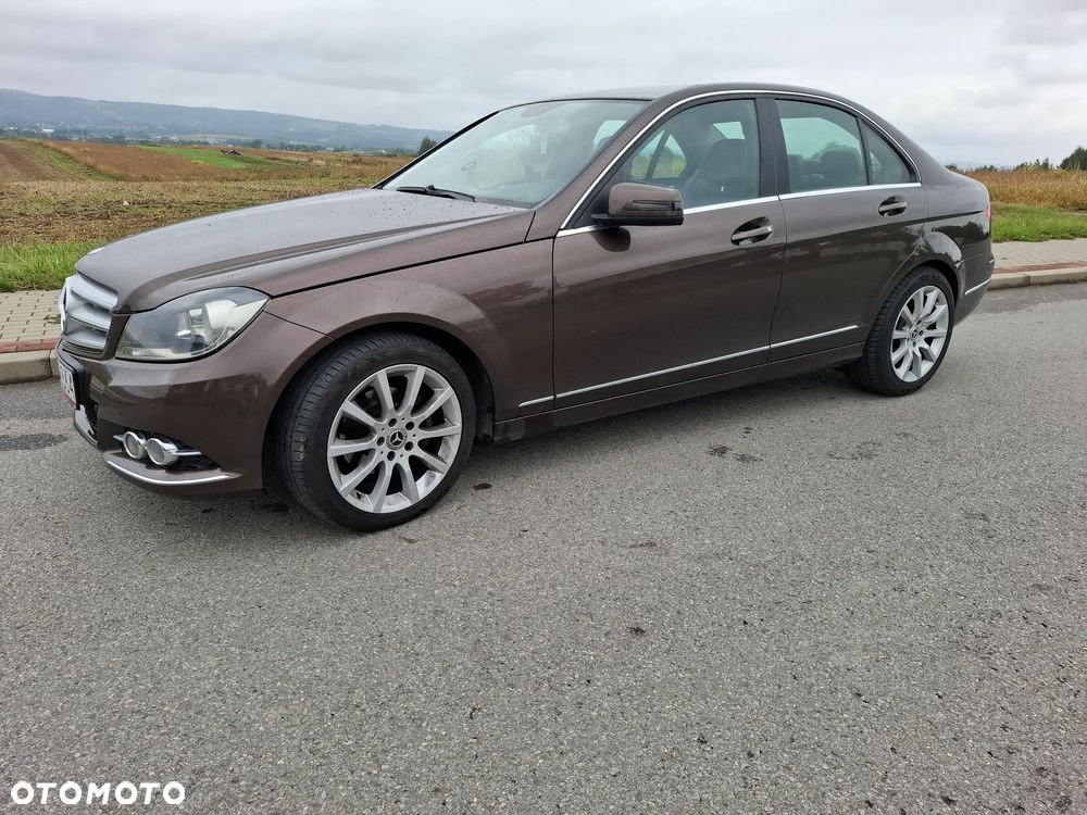 Mercedes-Benz Klasa C 250 CDI BlueEff Avantgarde - 1
