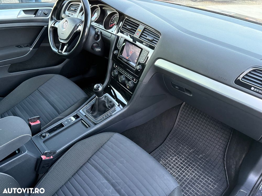 Volkswagen Golf 2.0 TDI BlueMotion Technology Cup - 6