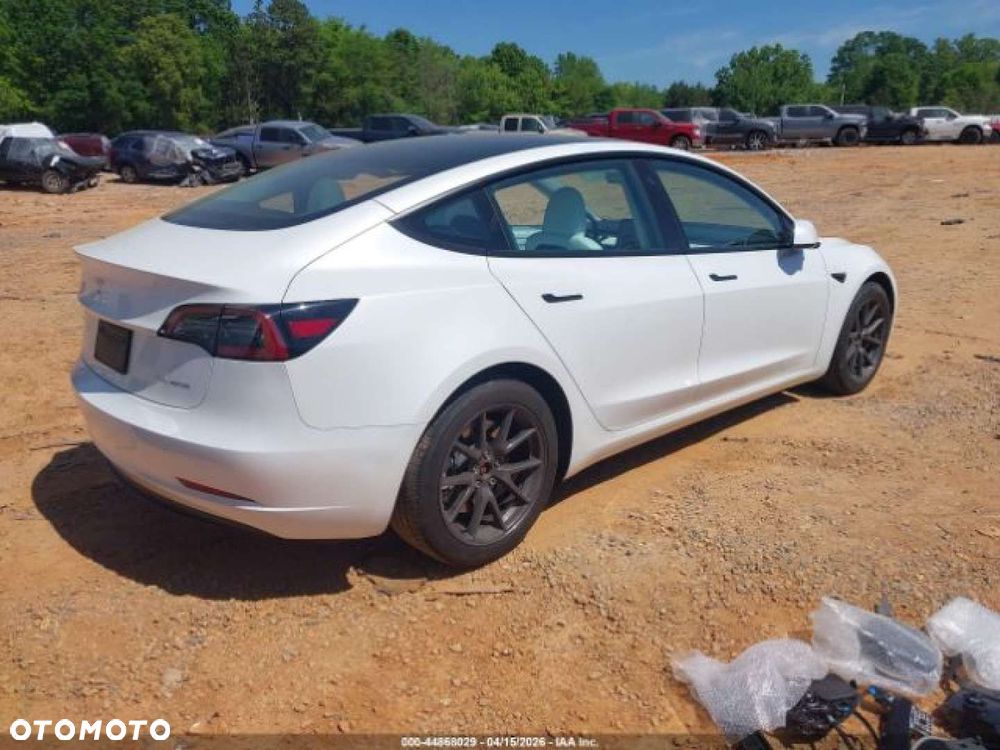 Tesla Model 3 - 2