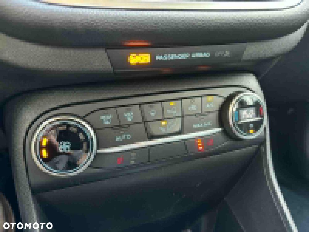 Ford Fiesta 1.1 Titanium - 32