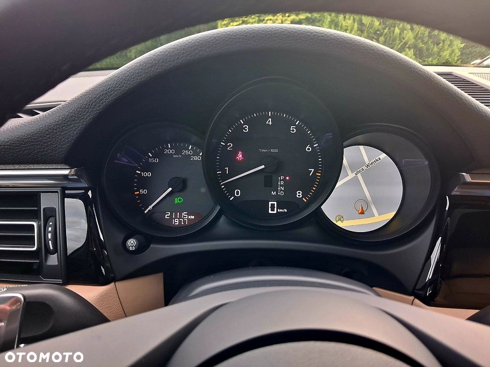 Porsche Macan - 26