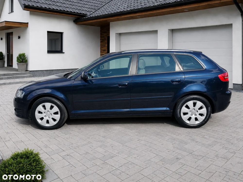 Audi A3 Sportback 1.4 TFSI Attraction - 2