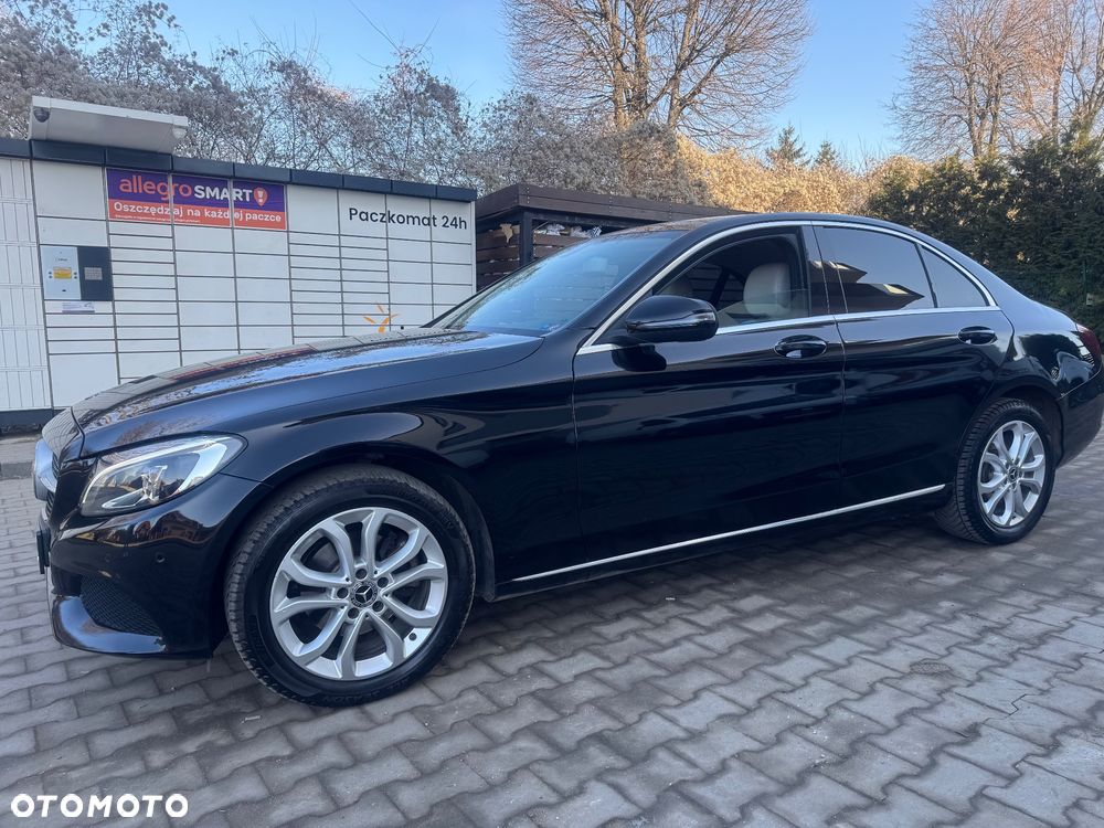Mercedes-Benz Klasa C 180 9G-TRONIC - 9