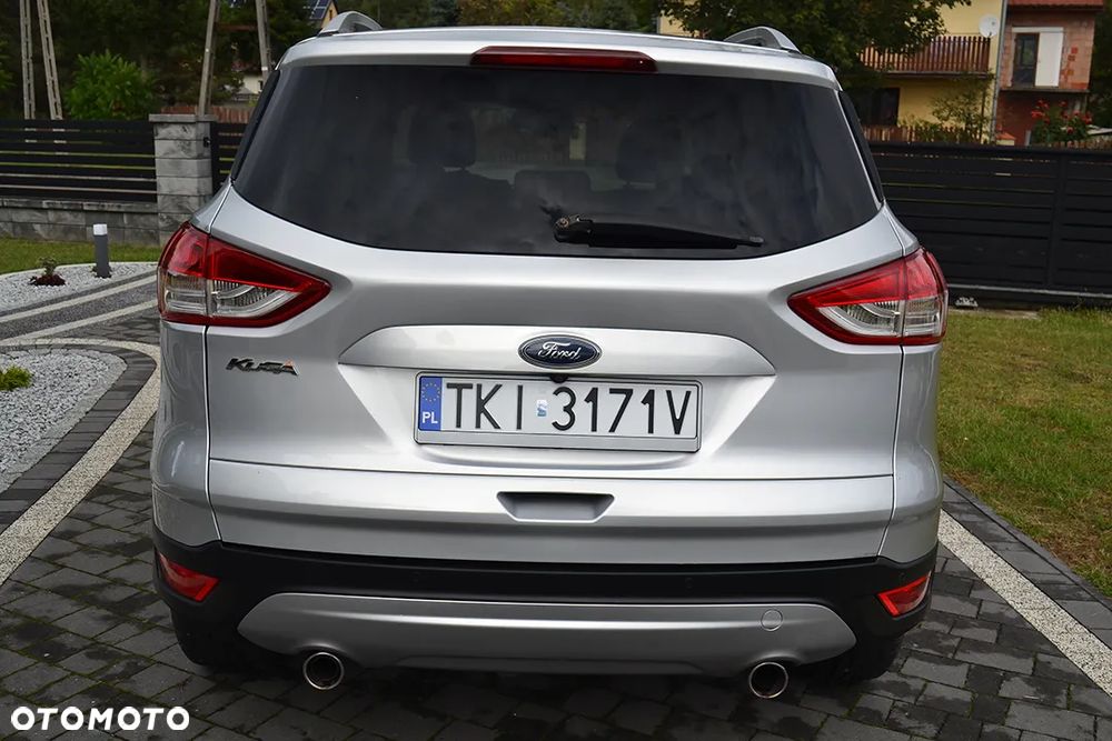Ford Kuga 2.0 TDCi 2x4 Titanium - 10