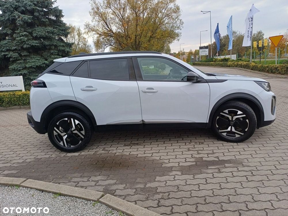 Peugeot 2008 - 8