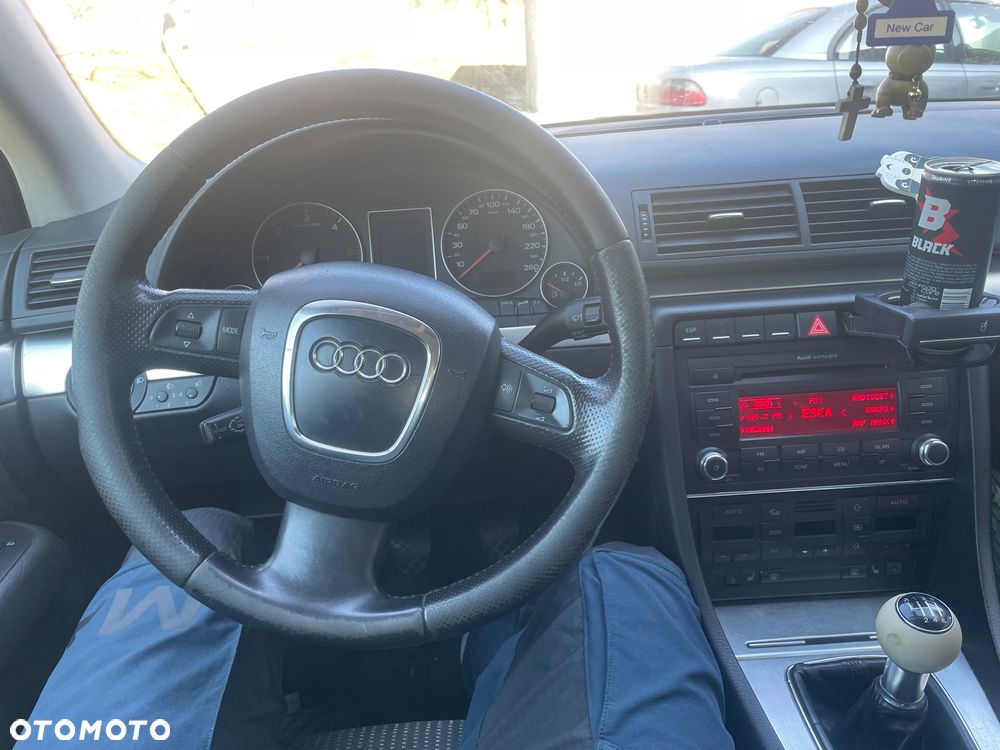 Audi A4 Avant 2.0 TDI - 7