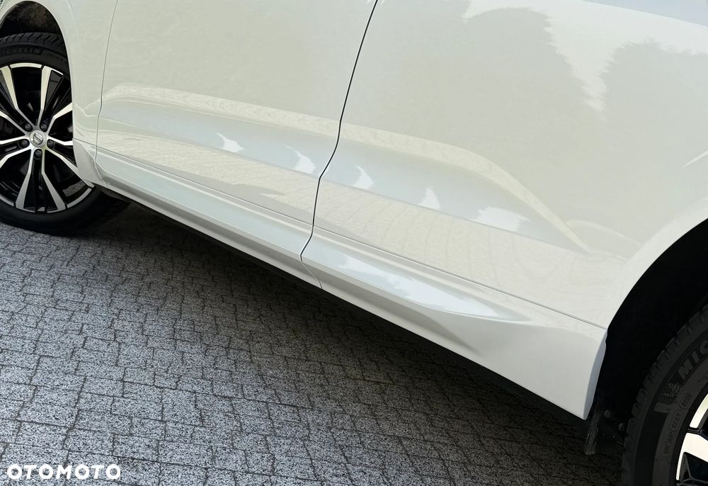 Volvo XC 60 B4 B Plus Dark - 37