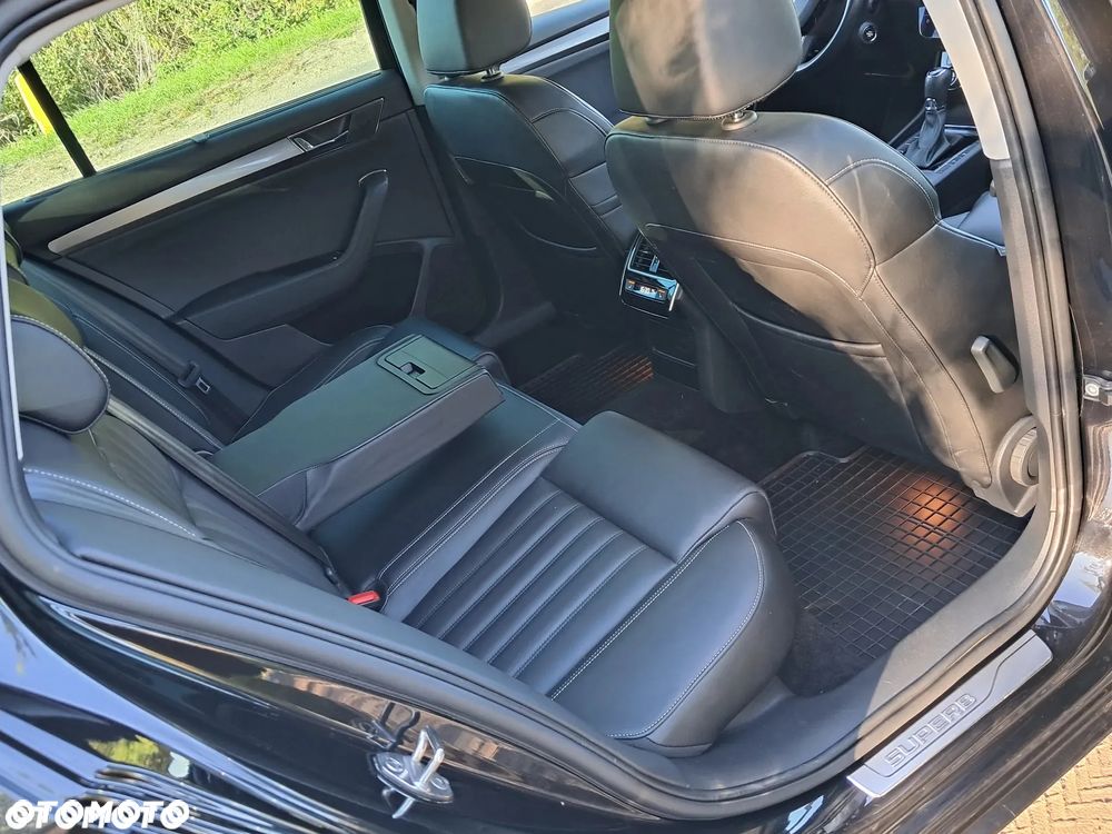 Skoda Superb 2.0 TDI DSG Ambition - 26
