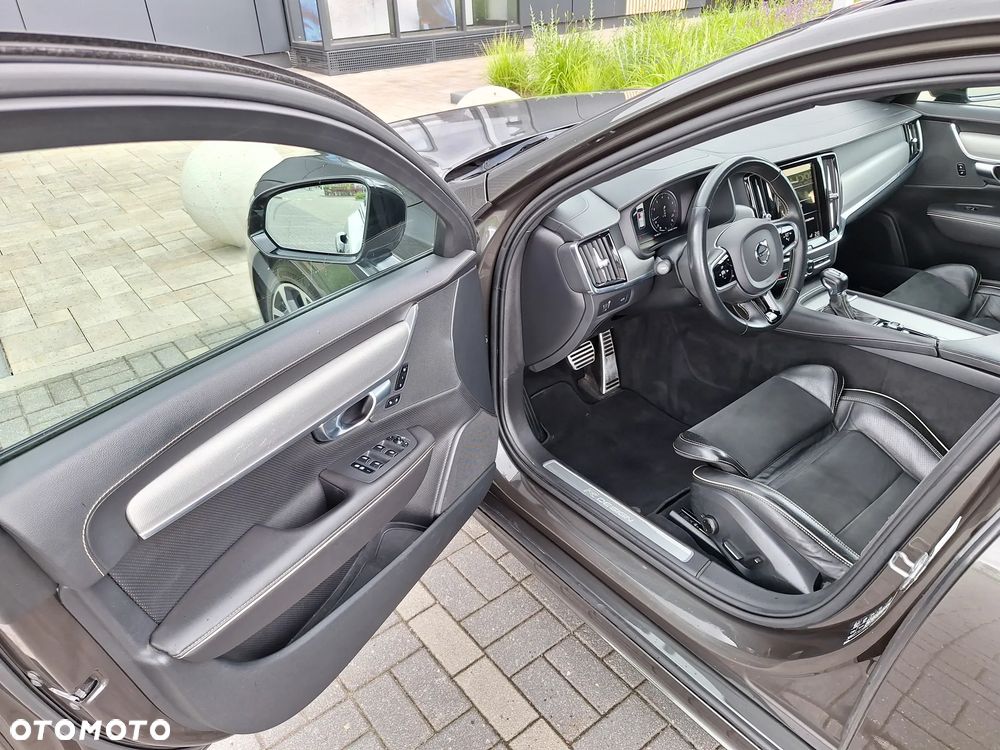 Volvo V90 T4 R-Design - 17