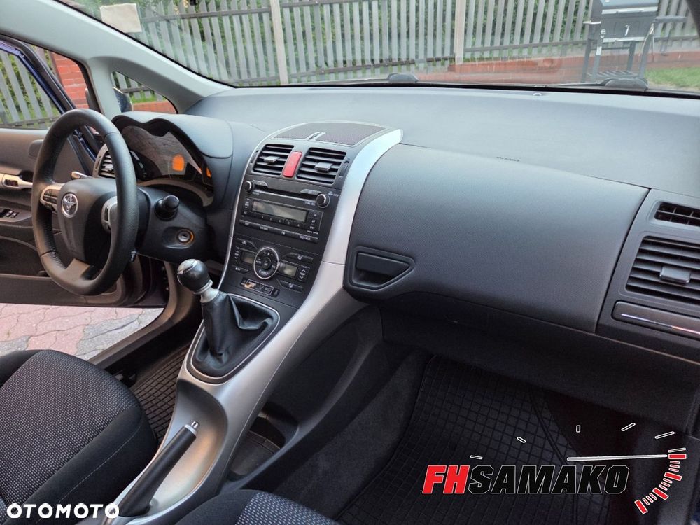 Toyota Auris 1.6 Edition - 16