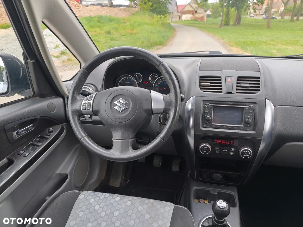 Suzuki SX4 1.6 Comfort Plus 4WD - 5