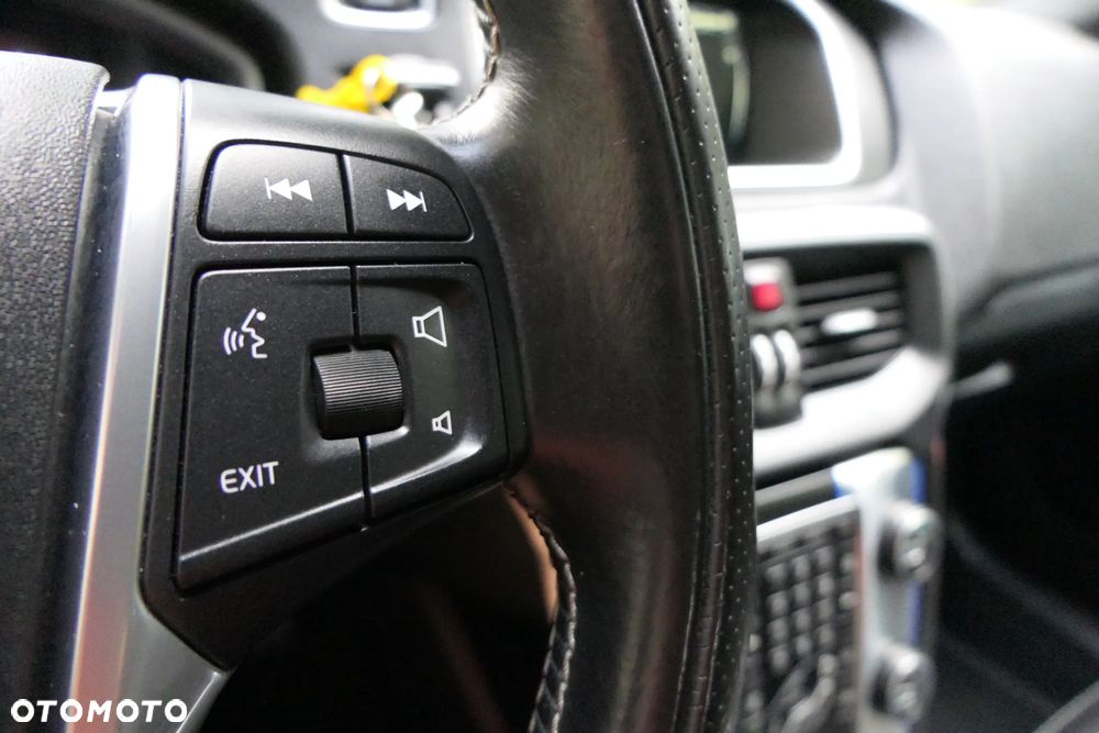 Volvo V40 D2 RDesign - 23