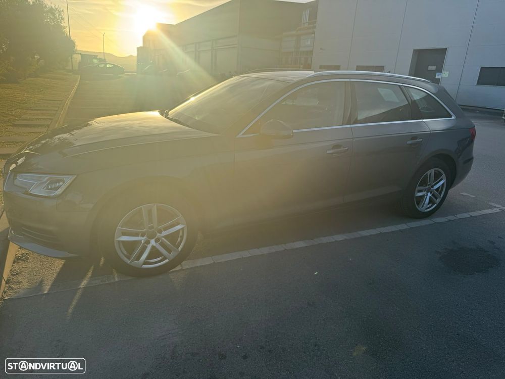 Audi A4 Avant 2.0 TDi Design S tronic - 9