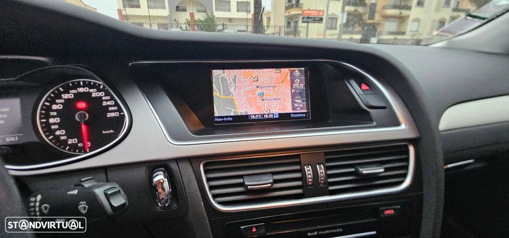 Audi A4 2.0 TDI Business Line Sport - 16