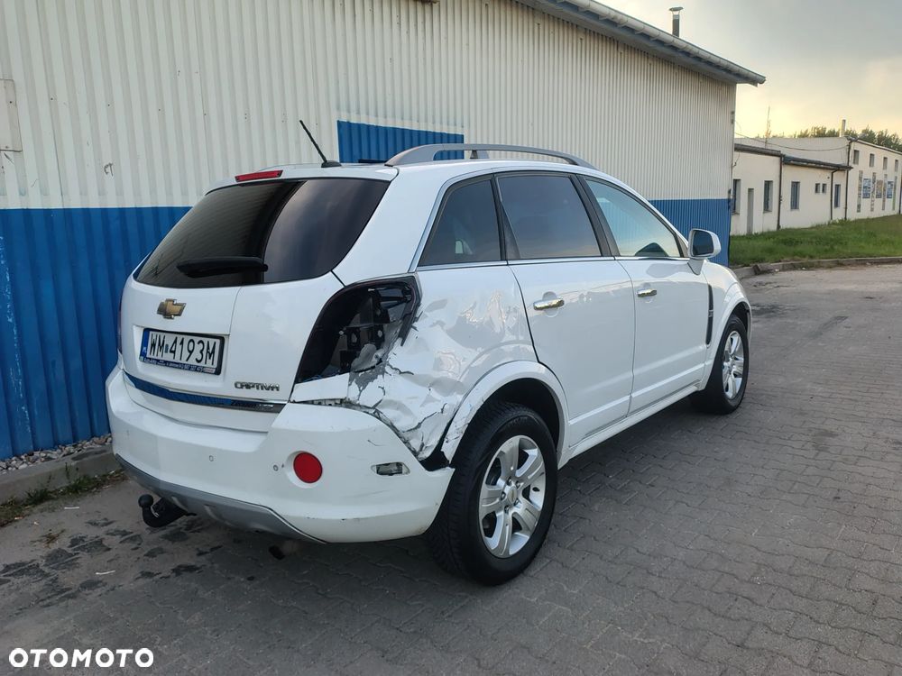 Chevrolet Captiva 2.4 LT+ - 12