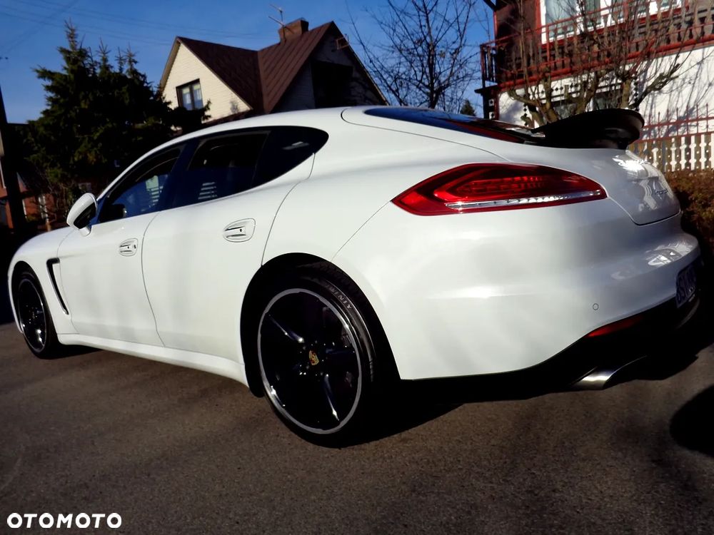 Porsche Panamera 4 PDK Edition - 13