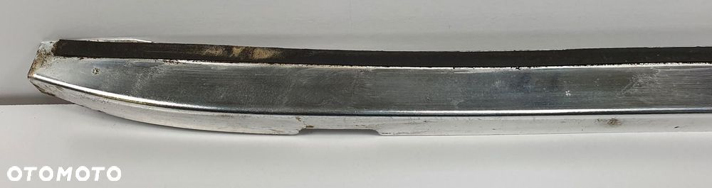 LISTWA PRAWY PRZÓD CHROM MERCEDES W126 - 2