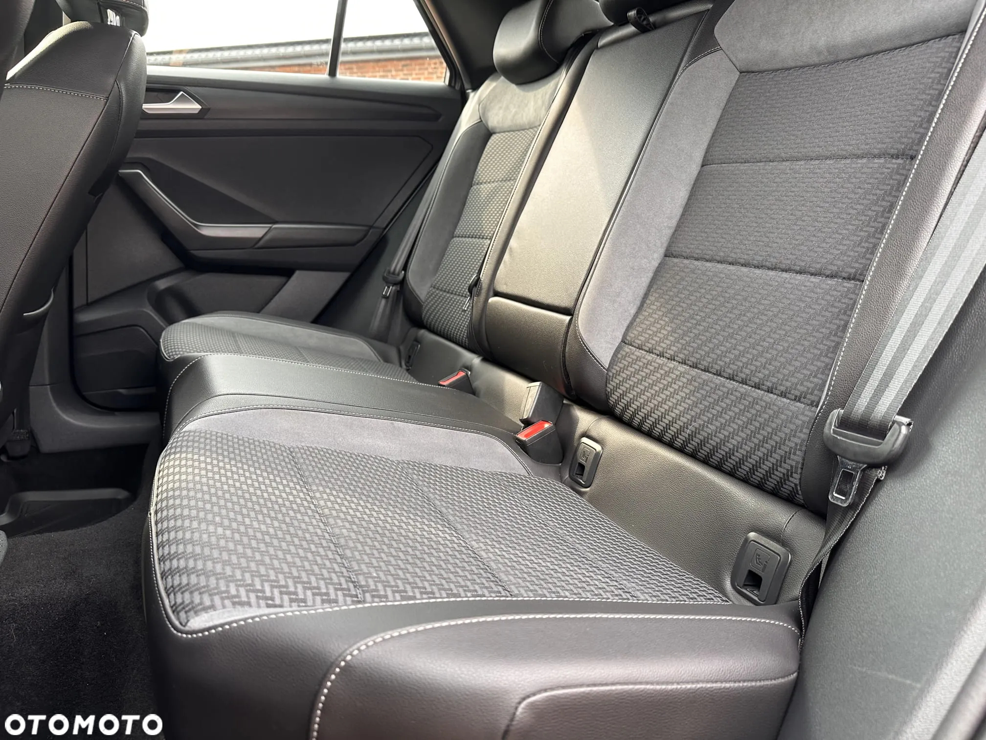 Volkswagen T-Roc 1.5 TSI R-Line Plus DSG - 23