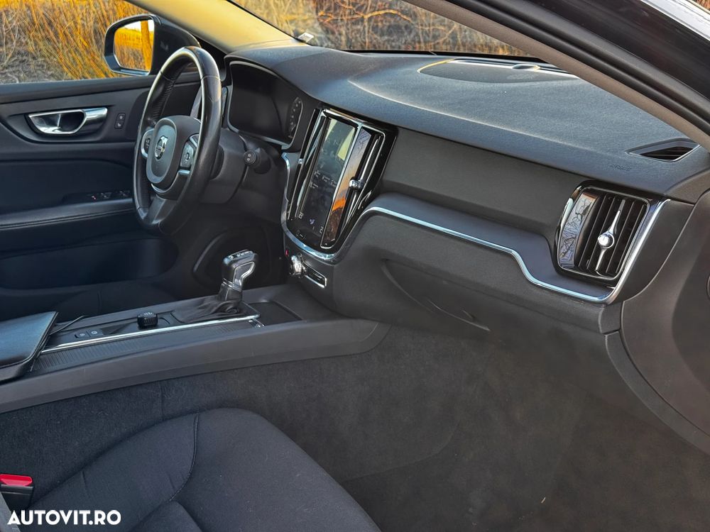 Volvo V60 D3 Momentum - 11