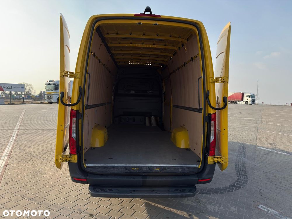 Mercedes-Benz Sprinter - 6