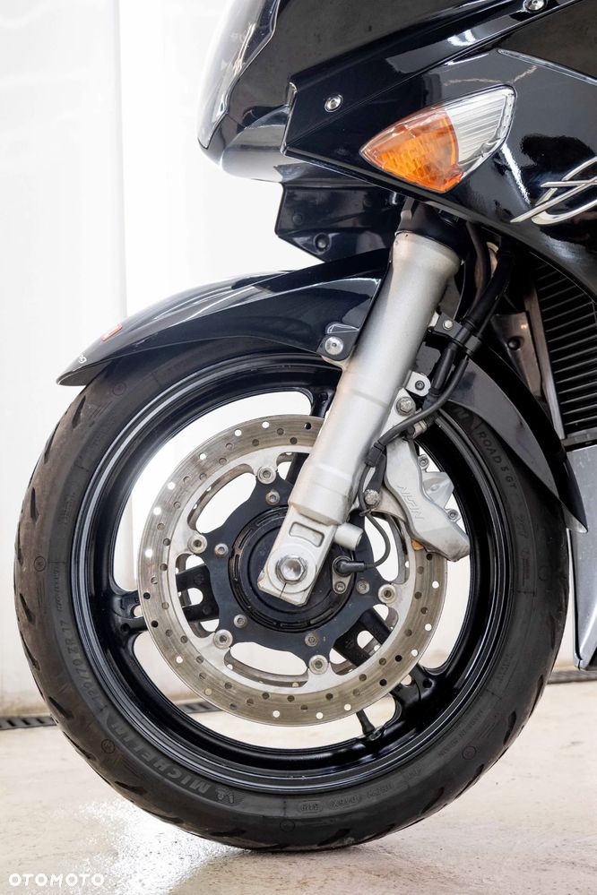Yamaha FJR - 33