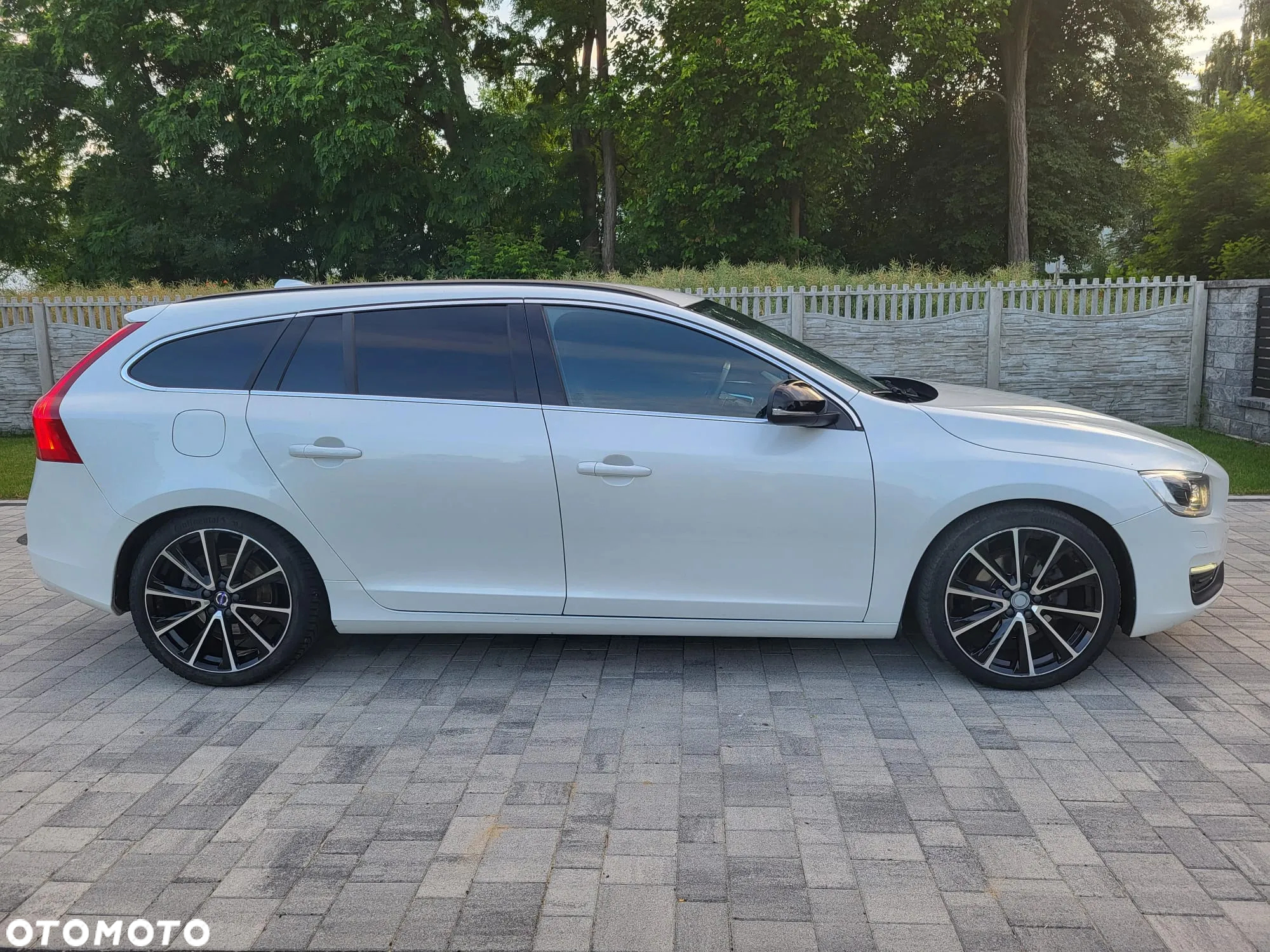 Volvo V60 T5 Geartronic Momentum - 3
