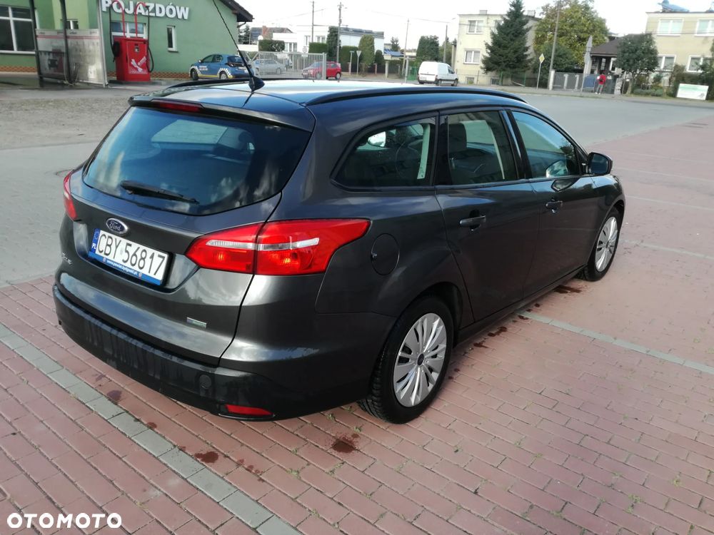Ford Focus 1.0 EcoBoost Trend - 5