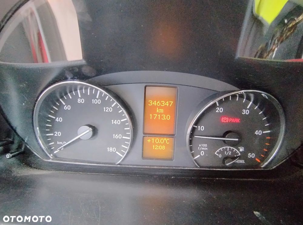 Mercedes-Benz SPRINTER - 13