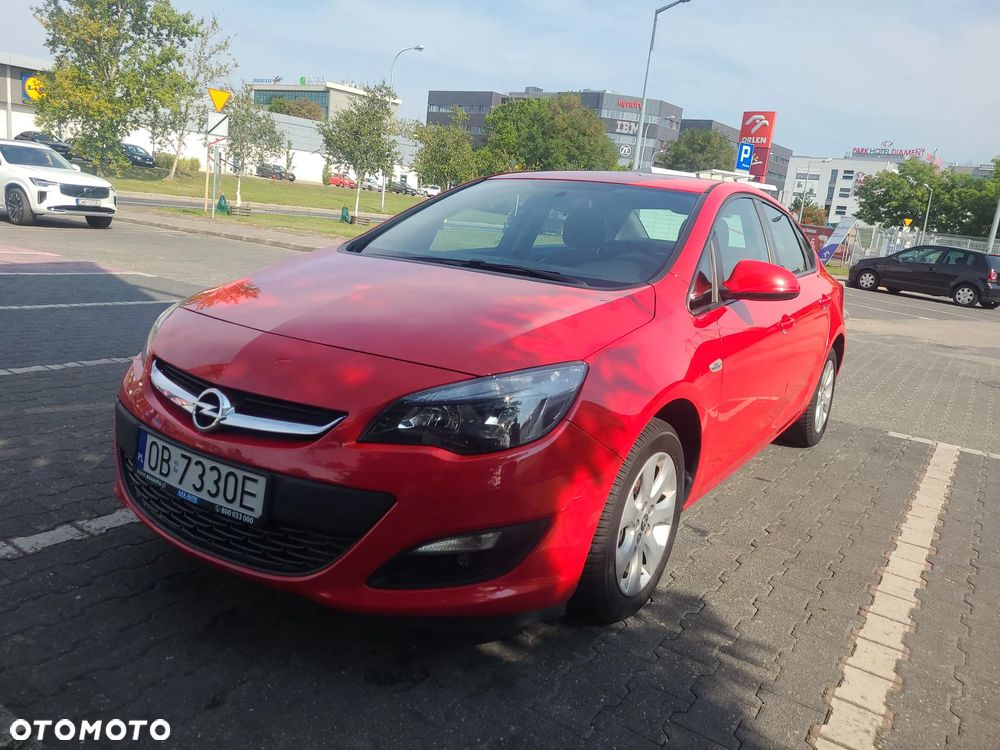 Opel Astra IV 1.4 T Business S&S