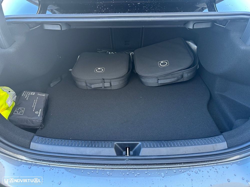 Mercedes-Benz A 250 Limousine e - 11