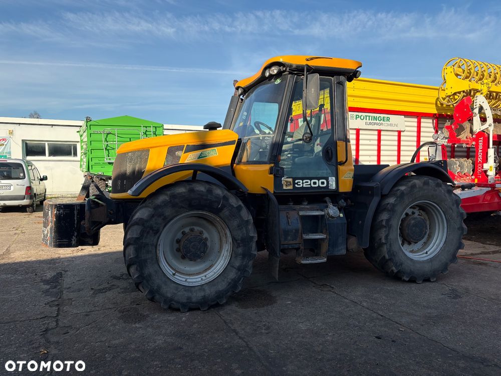 JCB 3200 - 9