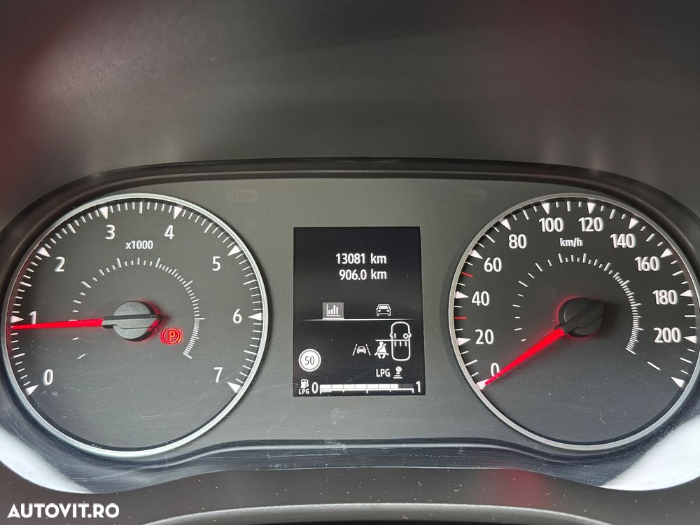 Dacia Logan TCe 90 MT6 Journey - 6