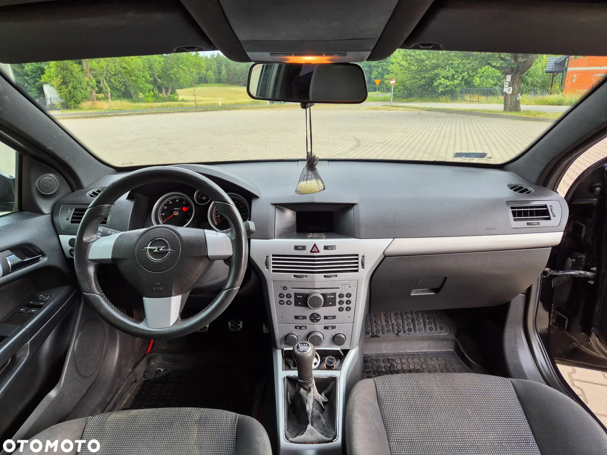 Opel Astra III GTC 1.8 Sport - 25