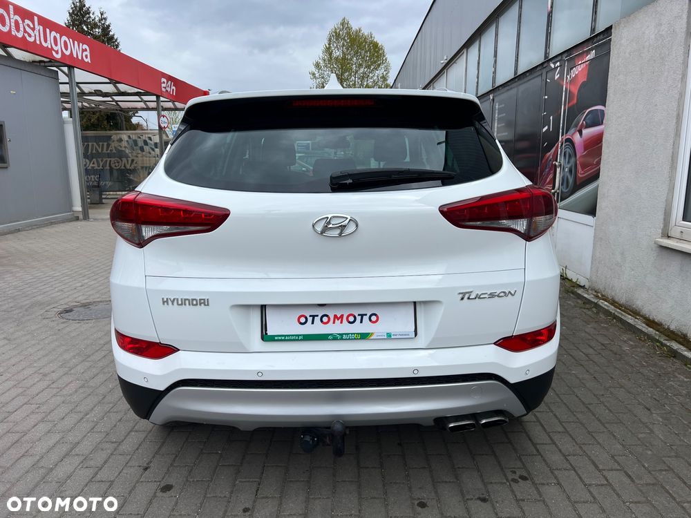 Hyundai Tucson 2.0 CRDI 2WD Style - 11