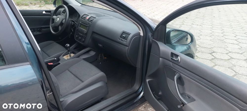 Volkswagen Golf - 8