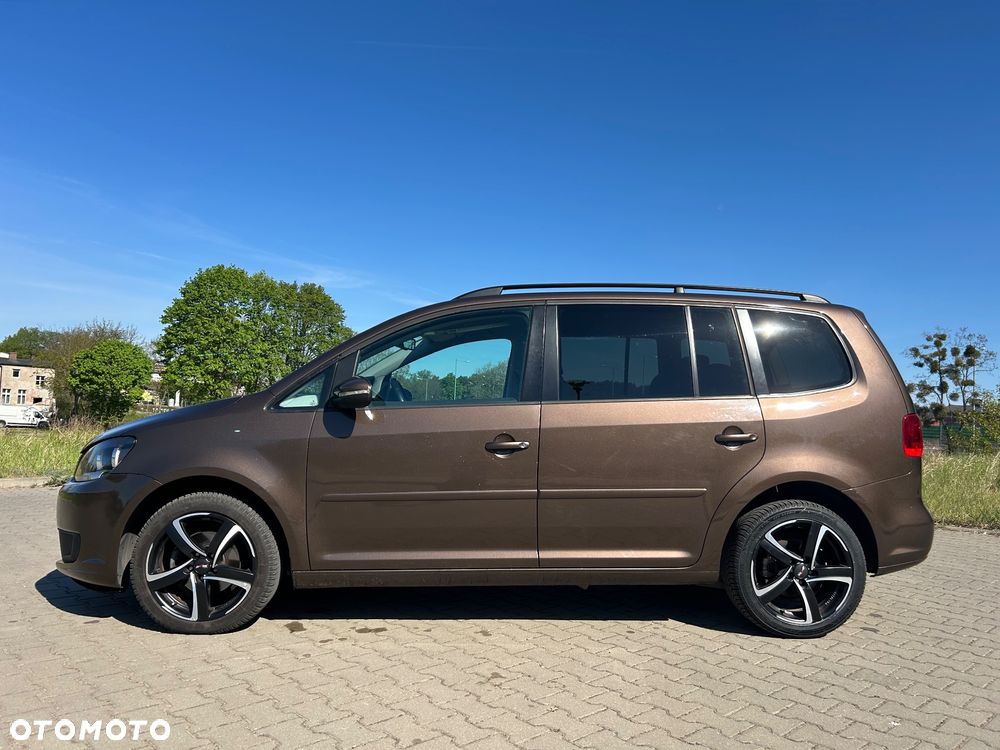 Volkswagen Touran - 4