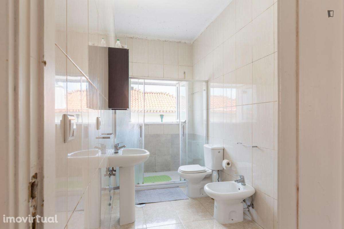 Quarto - localizado em Paranhos Porto - Grande imagem: 2/42