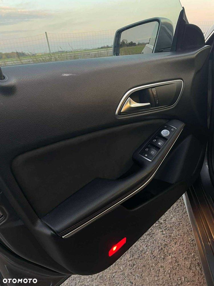 Mercedes-Benz CLA 180 d AMG Line - 7