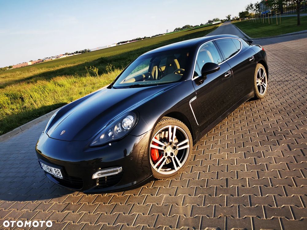 Porsche Panamera Turbo PDK - 14