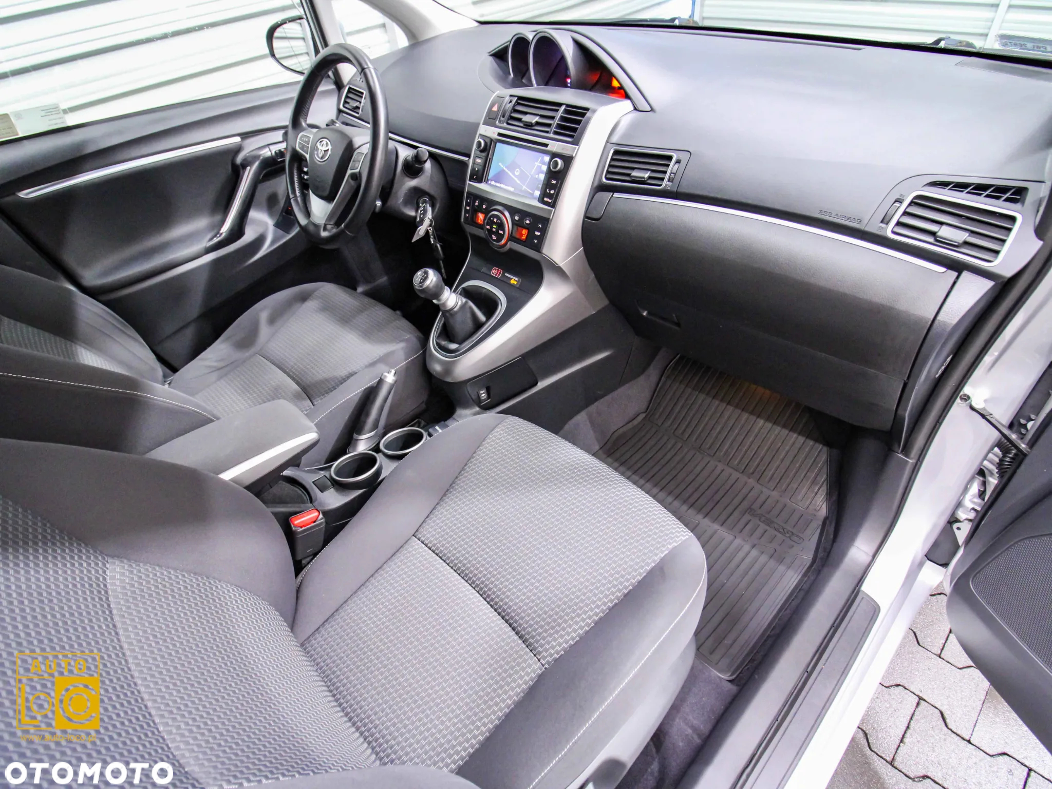 Toyota Verso 2.0 D-4D Premium - 9