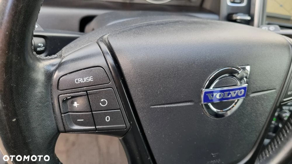 Volvo XC 60 D3 Geartronic Momentum - 20