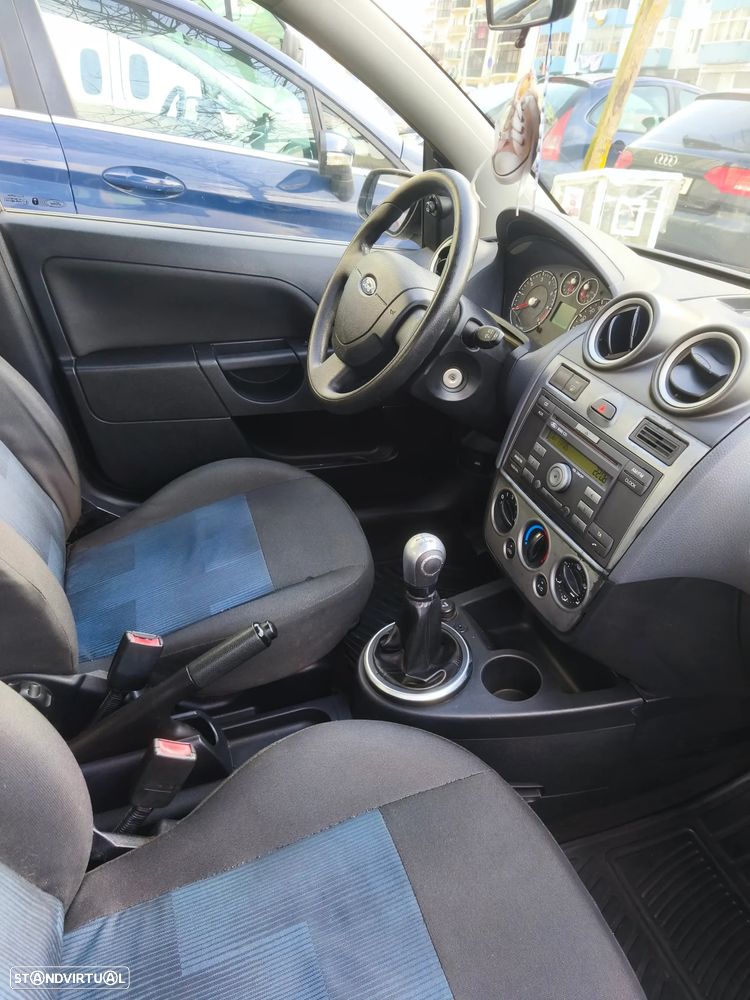Ford Fiesta 1.25 Ghia - 7